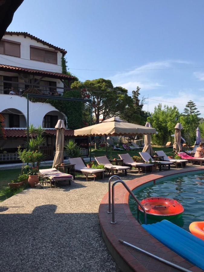 Oasis Aparthotel สเกียธอสทาวน์ ภายนอก รูปภาพ